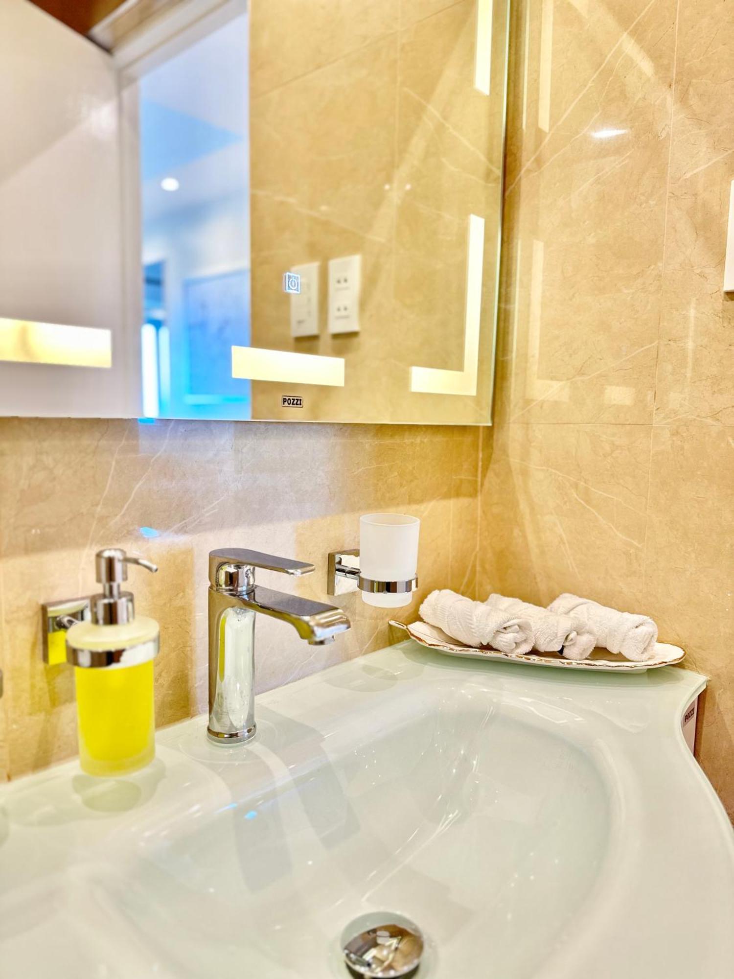 Oceanview Deluxe 1Br Suite La Mirada 麦克坦 外观 照片